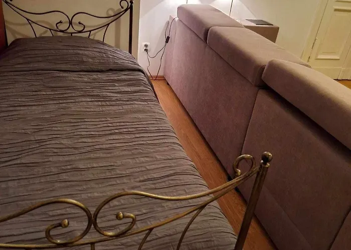 Apartamentkwiatowa 10 דירה